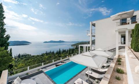 Villa Crystal