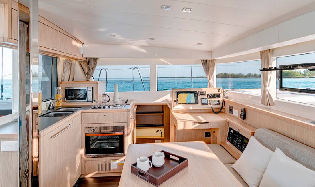 Yachts - Catamaran