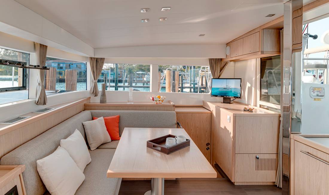 Yachts - Catamaran