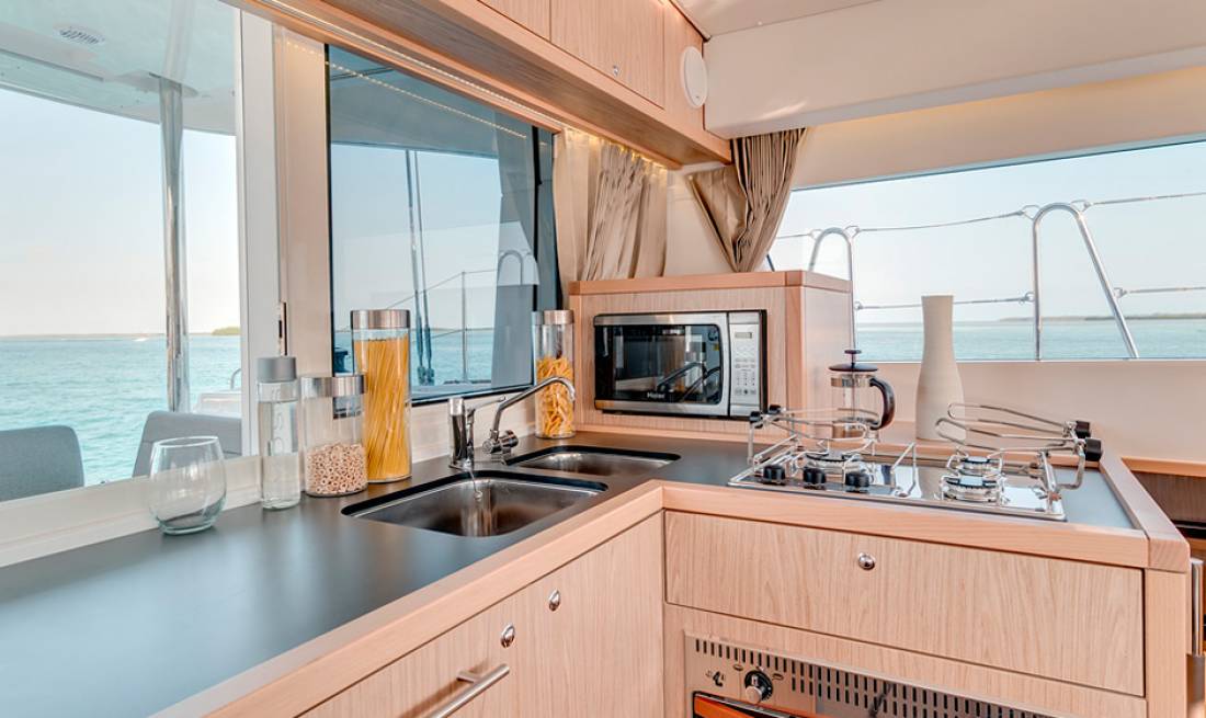 Yachts - Catamaran