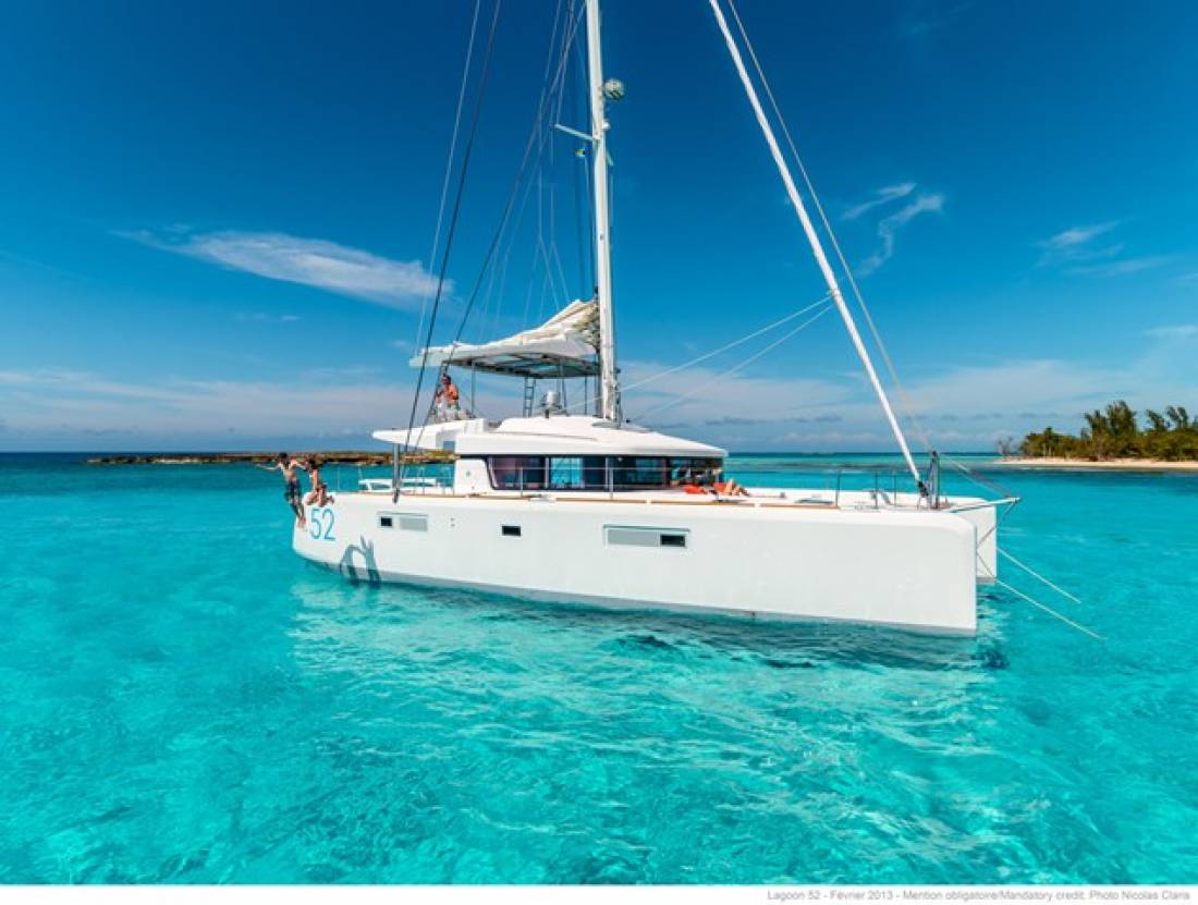 Yachts - Catamaran