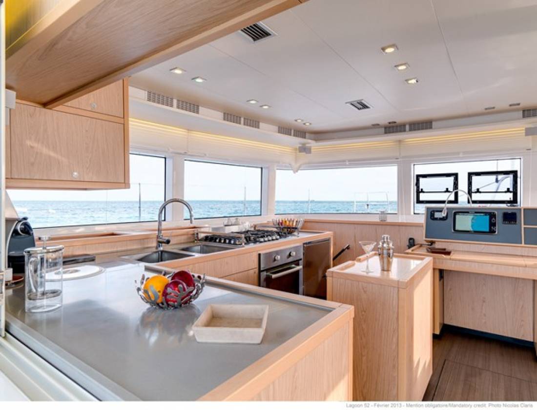 Yachts - Catamaran