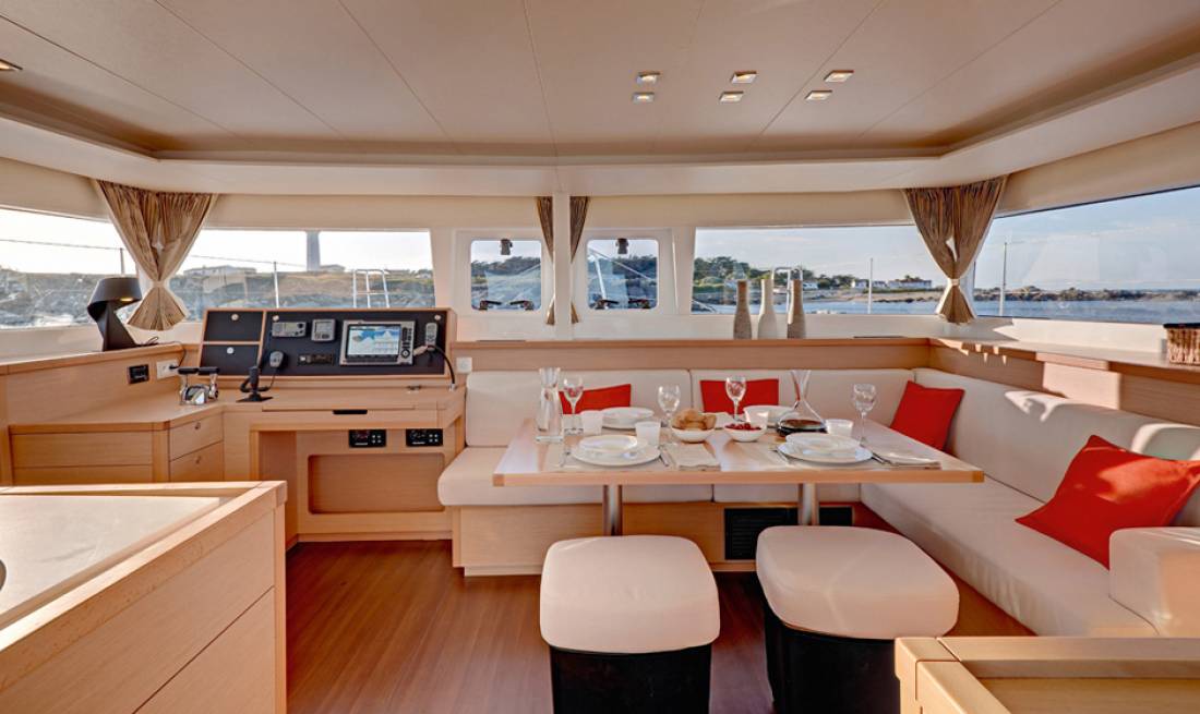 Yachts - Catamaran