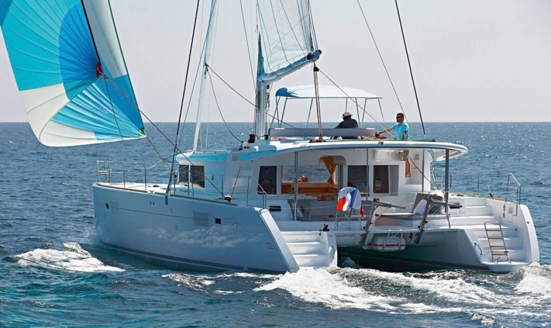 Yachts - Catamaran