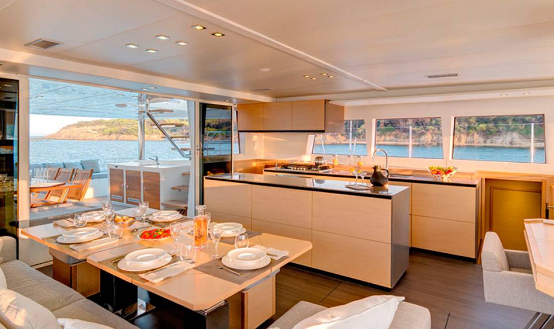 Yachts - Catamaran