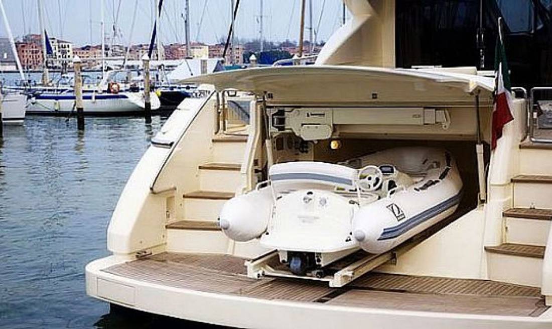 Yachts - Motor Yacht