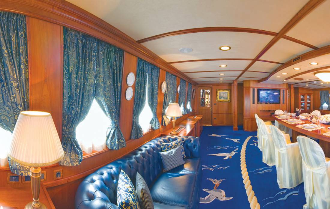 Yachts - Motor Yacht