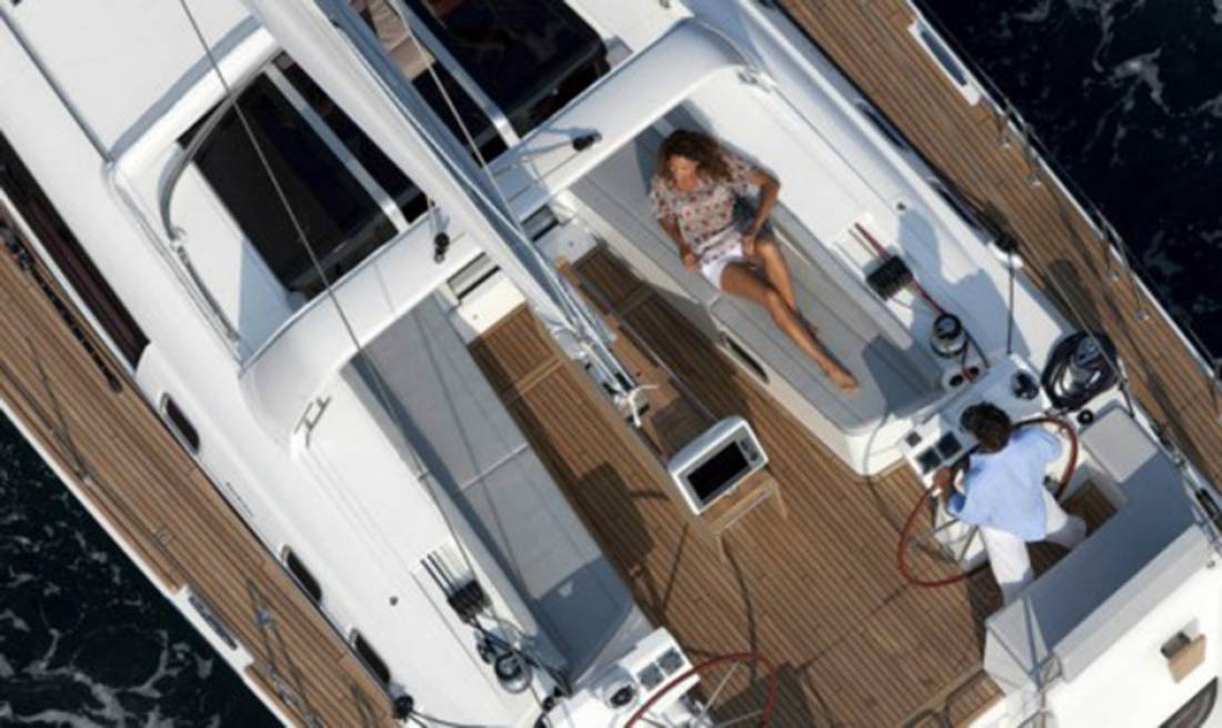 Yachts - Sail boat