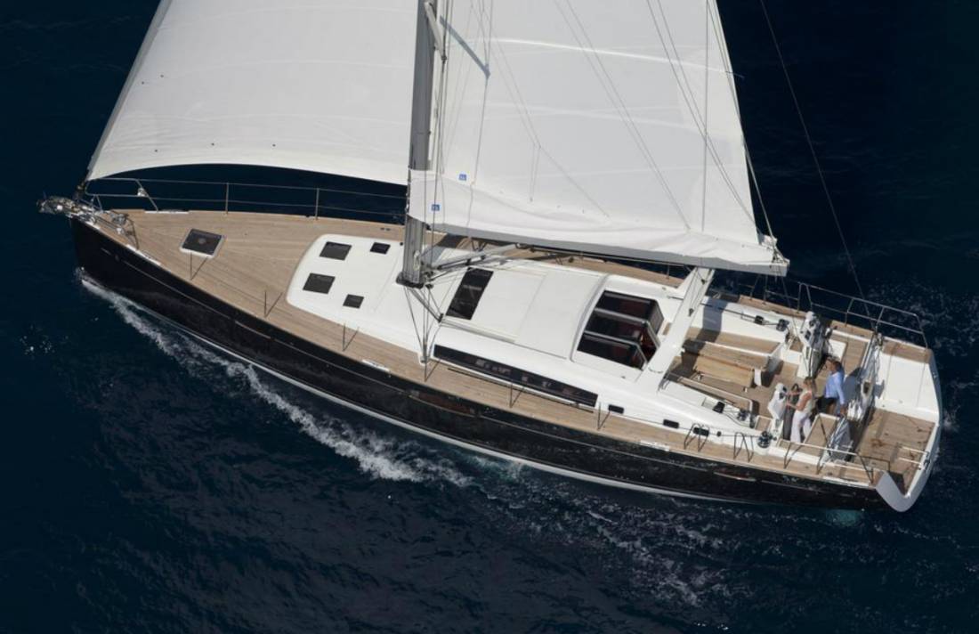 Yachts - Sail boat