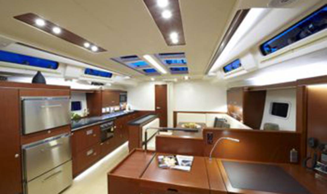 Yachts - Sail boat