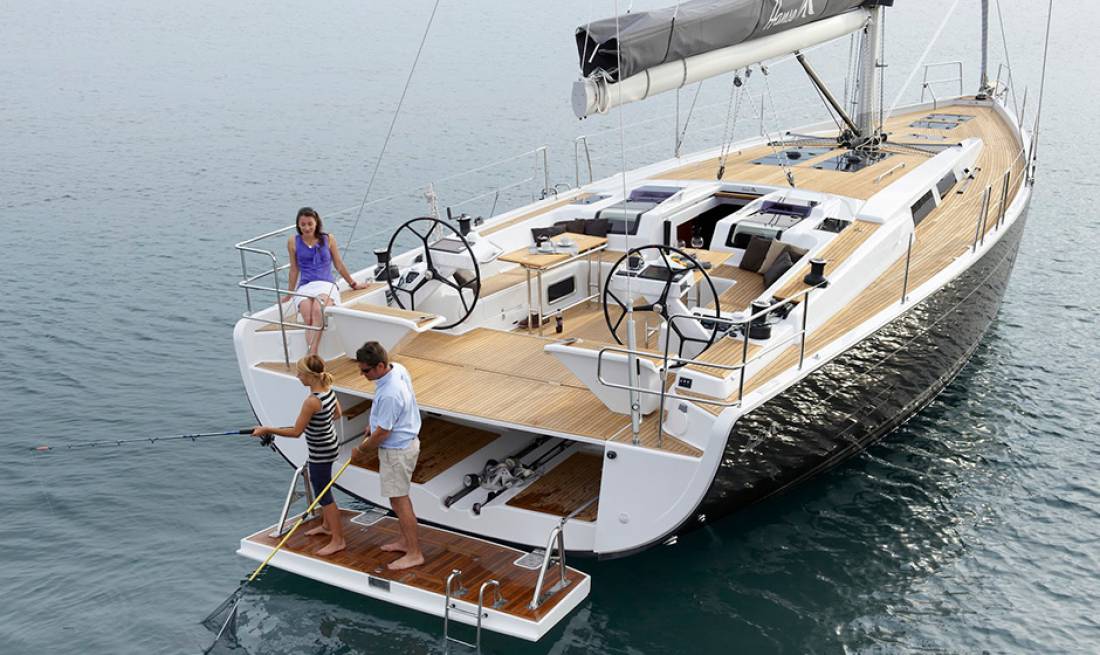 Yachts - Sail boat