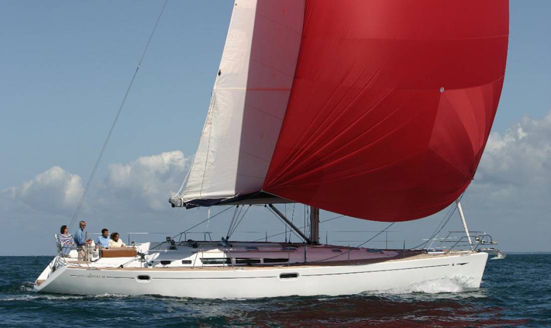 Yachts - Sail boat