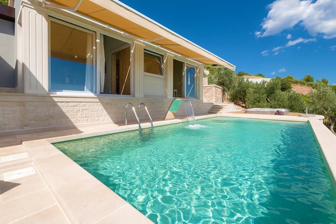 Hotels&Villas