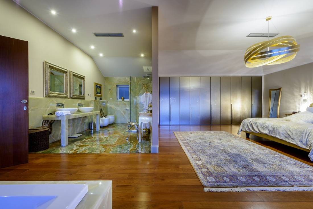 Hotels&Villas