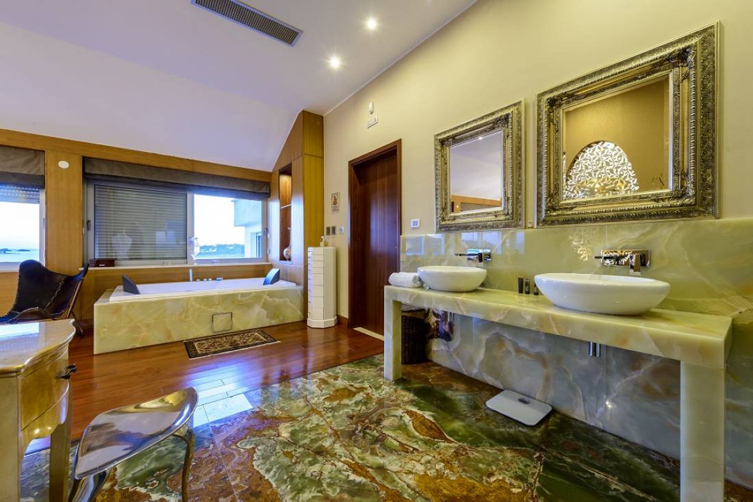 Hotels&Villas