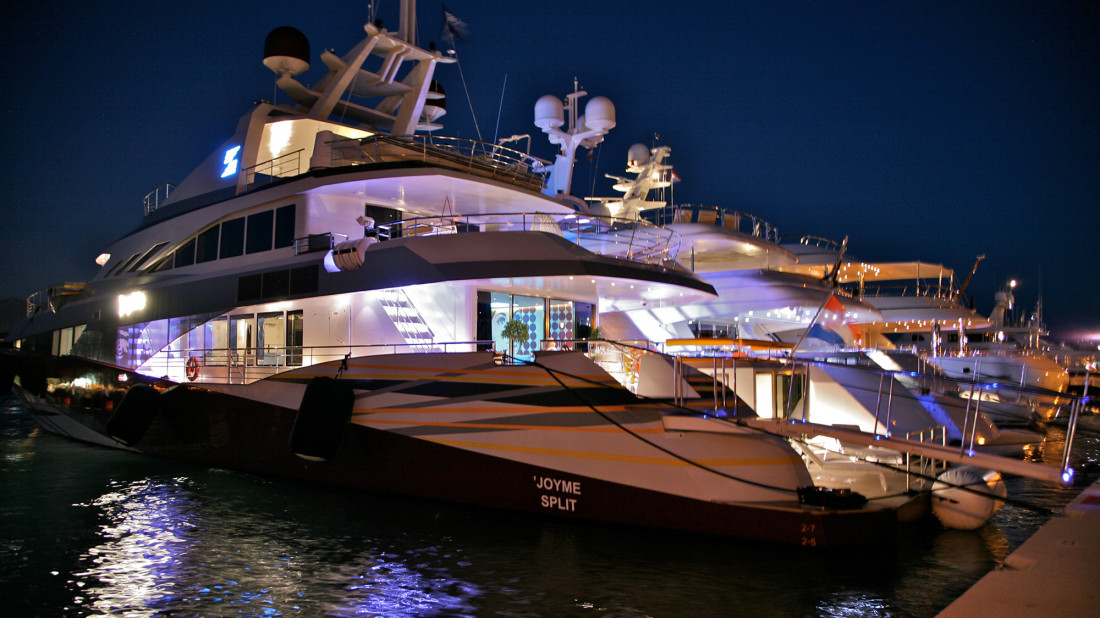 Yachts - Motor Yacht